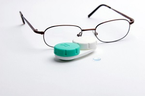 контактные линзы и очки